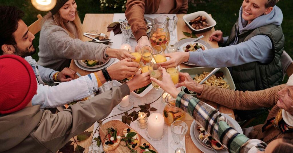  Perfect for Families, Groups & Celebrations
